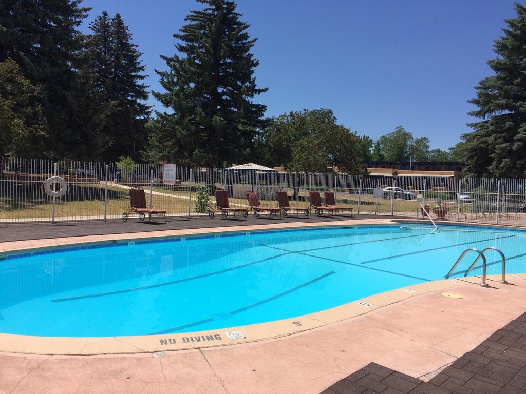 Kachina Lodge Resort And Meeting Center Taos Bagian luar foto