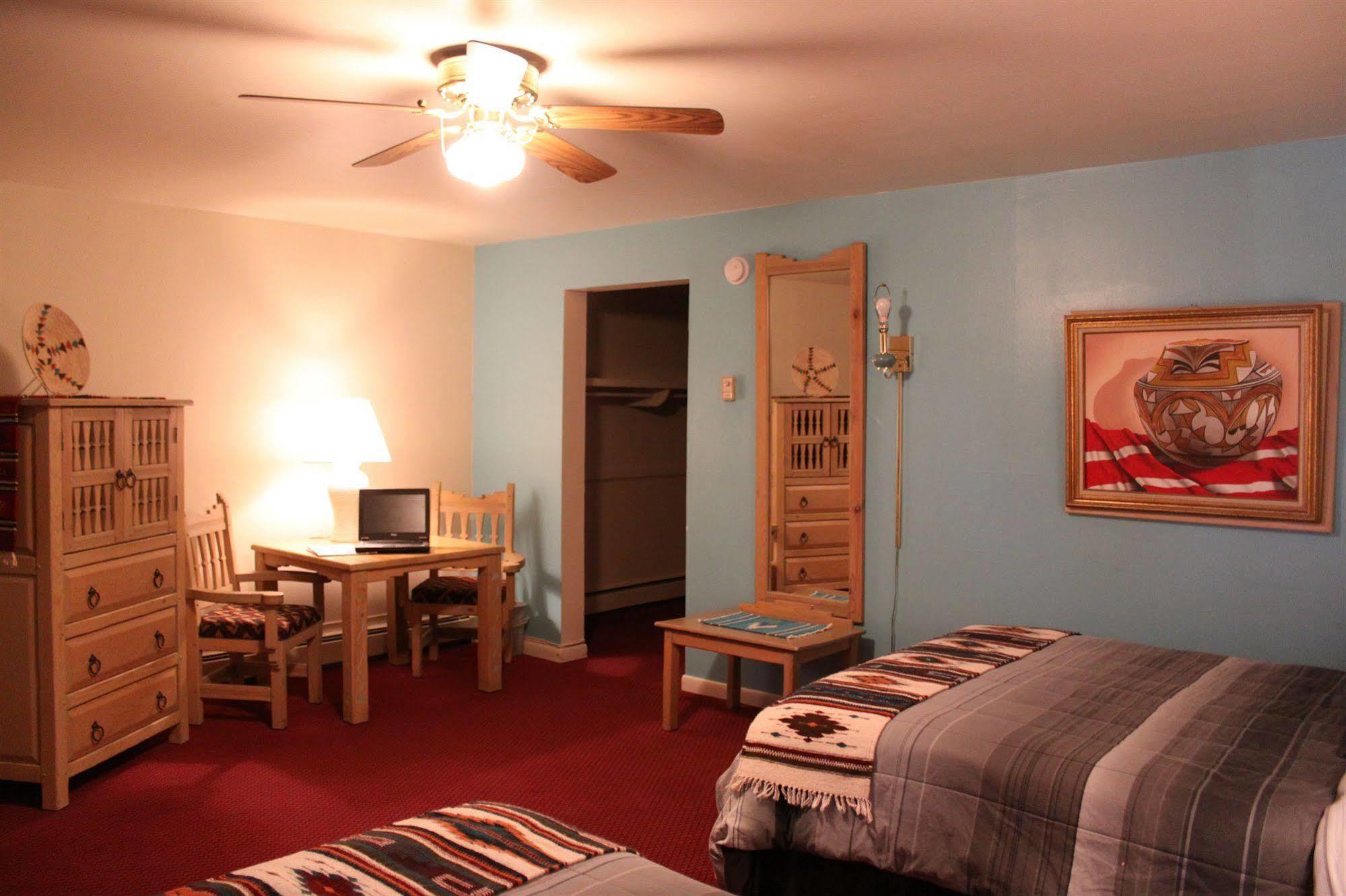 Kachina Lodge Resort And Meeting Center Taos Bagian luar foto