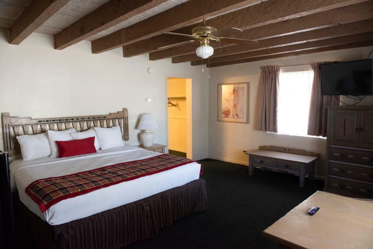 Kachina Lodge Resort And Meeting Center Taos Bagian luar foto