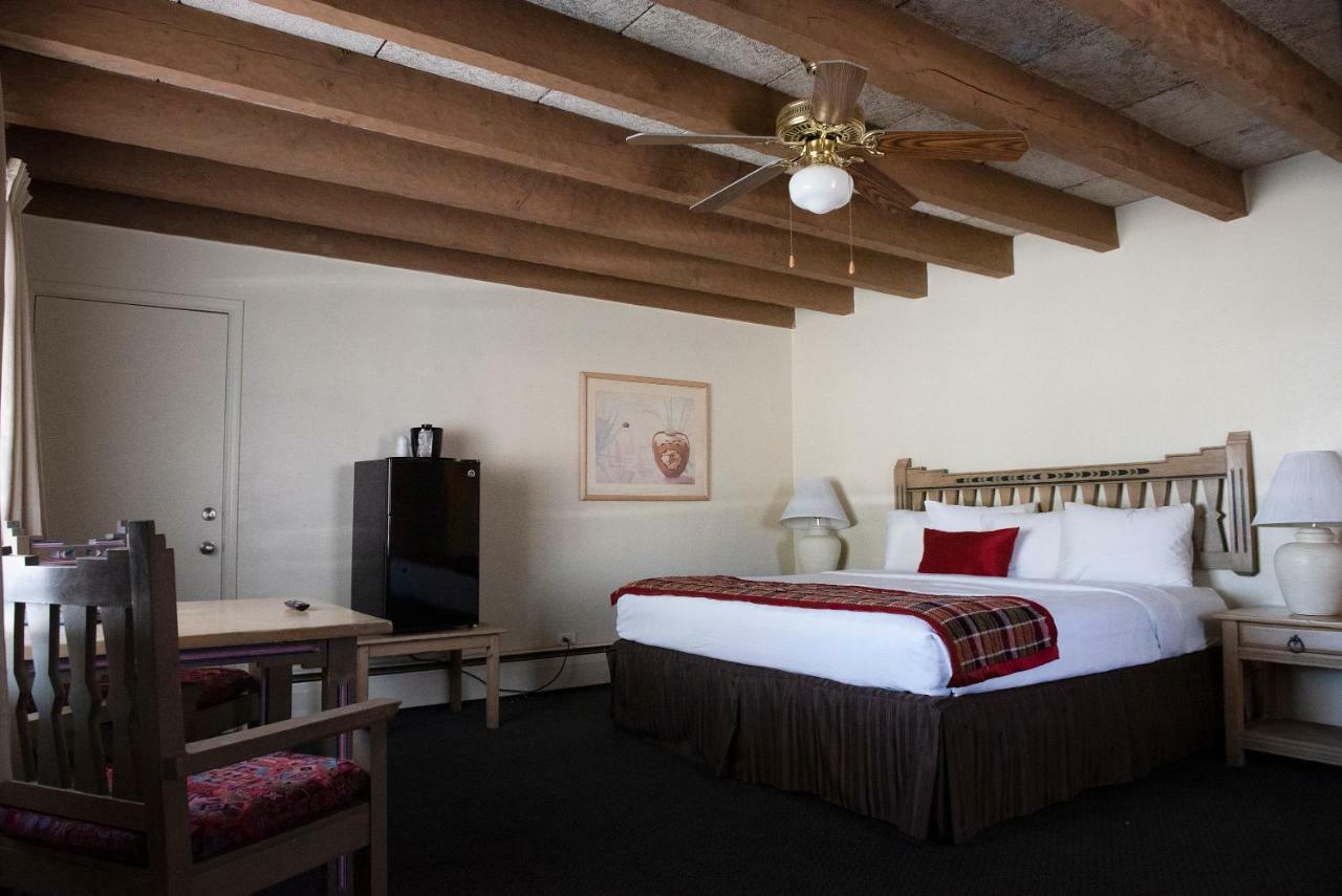 Kachina Lodge Resort And Meeting Center Taos Bagian luar foto