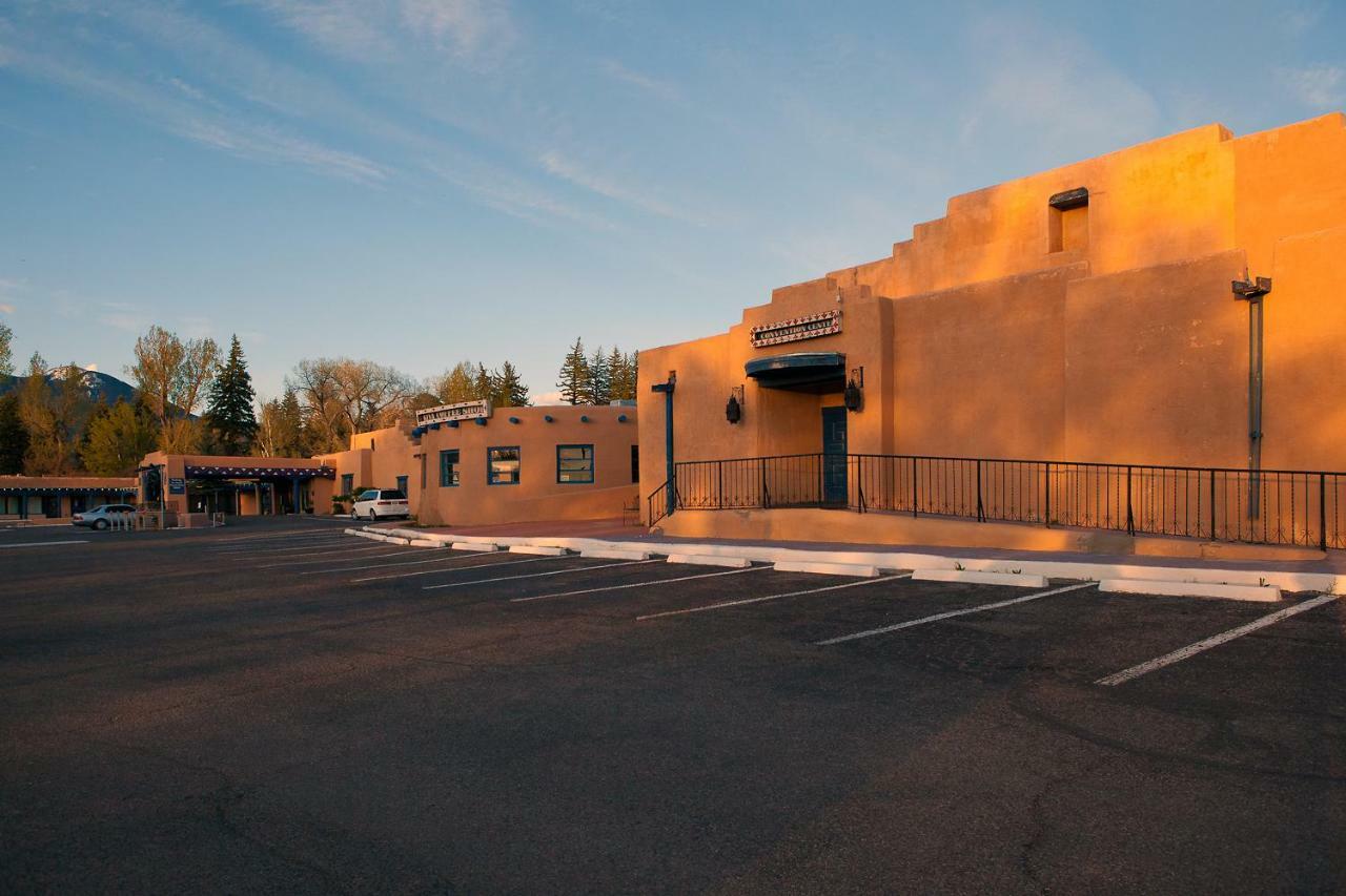 Kachina Lodge Resort And Meeting Center Taos Bagian luar foto