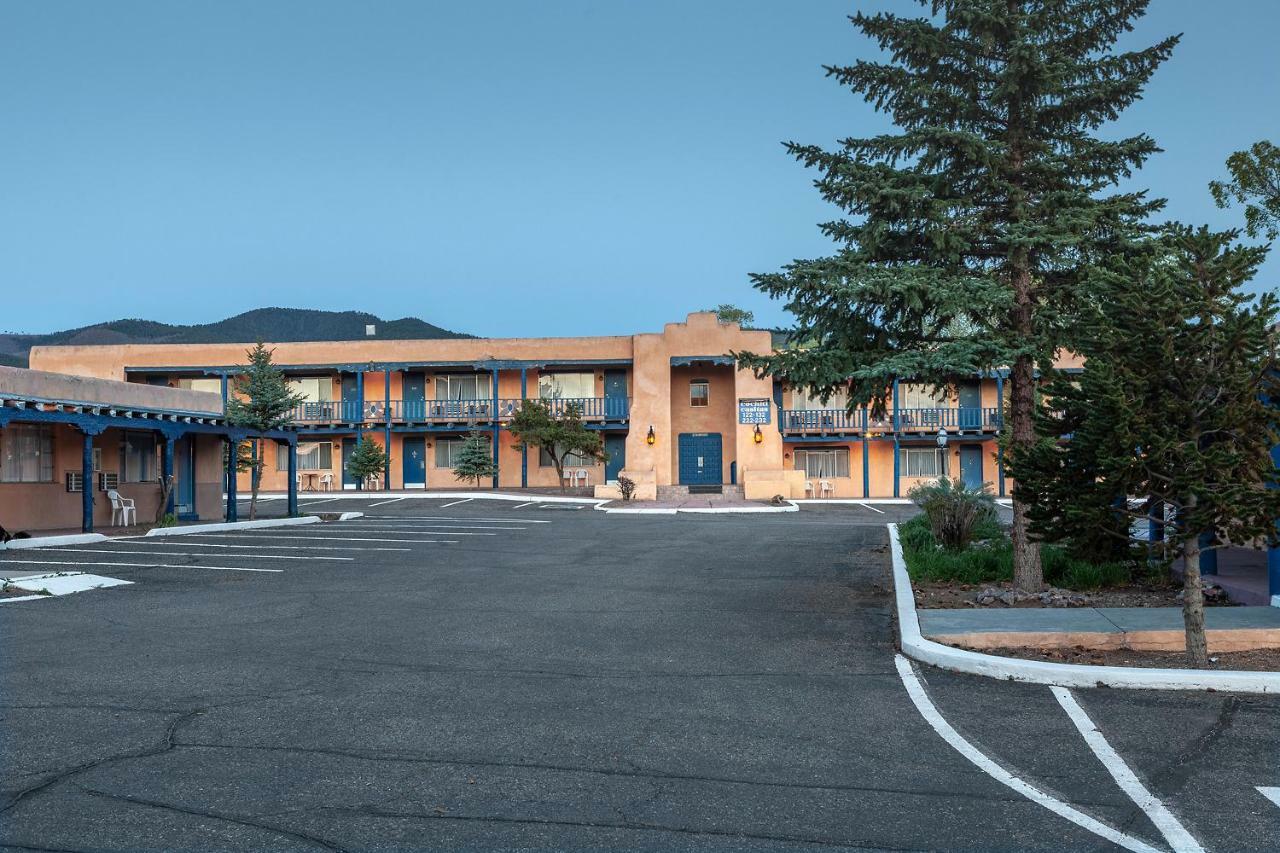 Kachina Lodge Resort And Meeting Center Taos Bagian luar foto