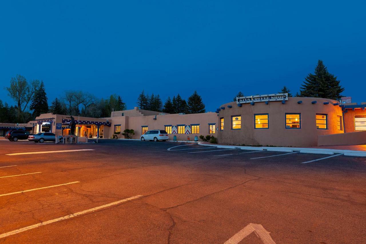Kachina Lodge Resort And Meeting Center Taos Bagian luar foto